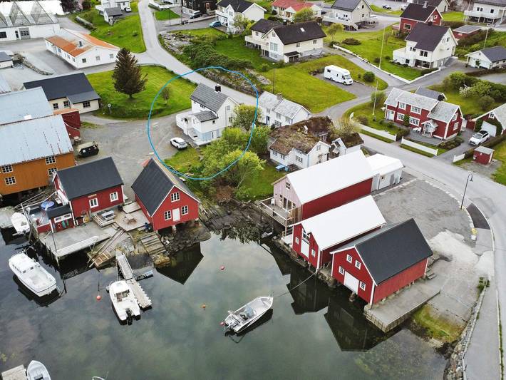 Ferienhaus für 6 Personen, mit Terrasse und Garten in Fræna