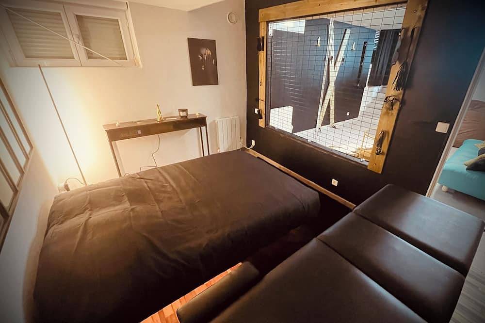 Secret love room in Chaingy, Loire-Tal