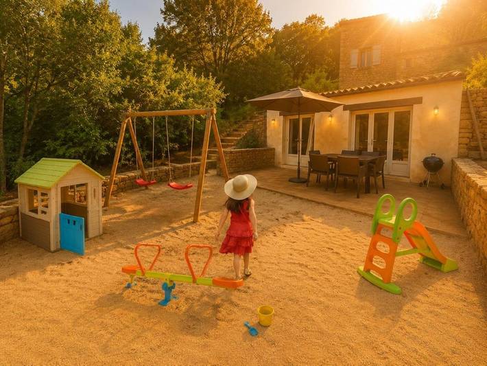 Maison de vacances pour 4 personnes, avec jardin ainsi que vue et bassin pour enfant à Sarlat-la-Canéda