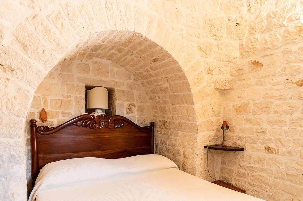 Historic Puglian Trulli | Villa Trulli Putignano | Historic Elegance Meets. in Putignano, Bari Province