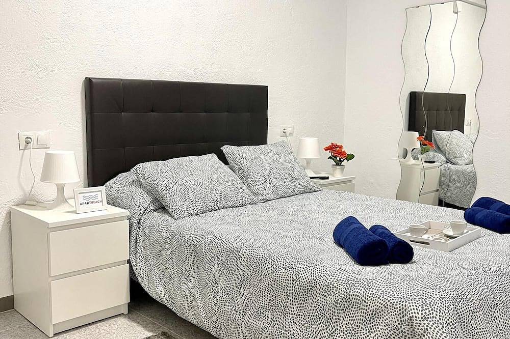 Ganze Wohnung, Apartbeach Oasis Your Paradise With Tropical Pool, Jacuzzi in Riudoms, Costa Dorada