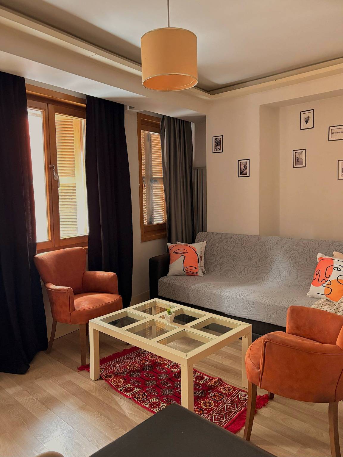 Geheel appartement, Taksim Square—1Br Suite 01 in Beyoğlu, Şehit Muhtar Mahallesi