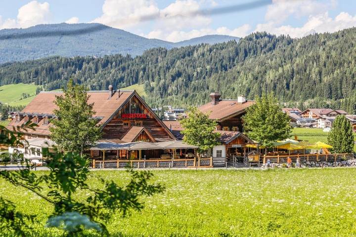 Hütte für 10 Personen, mit Garten und Ausblick sowie Sauna in Flachau - 4