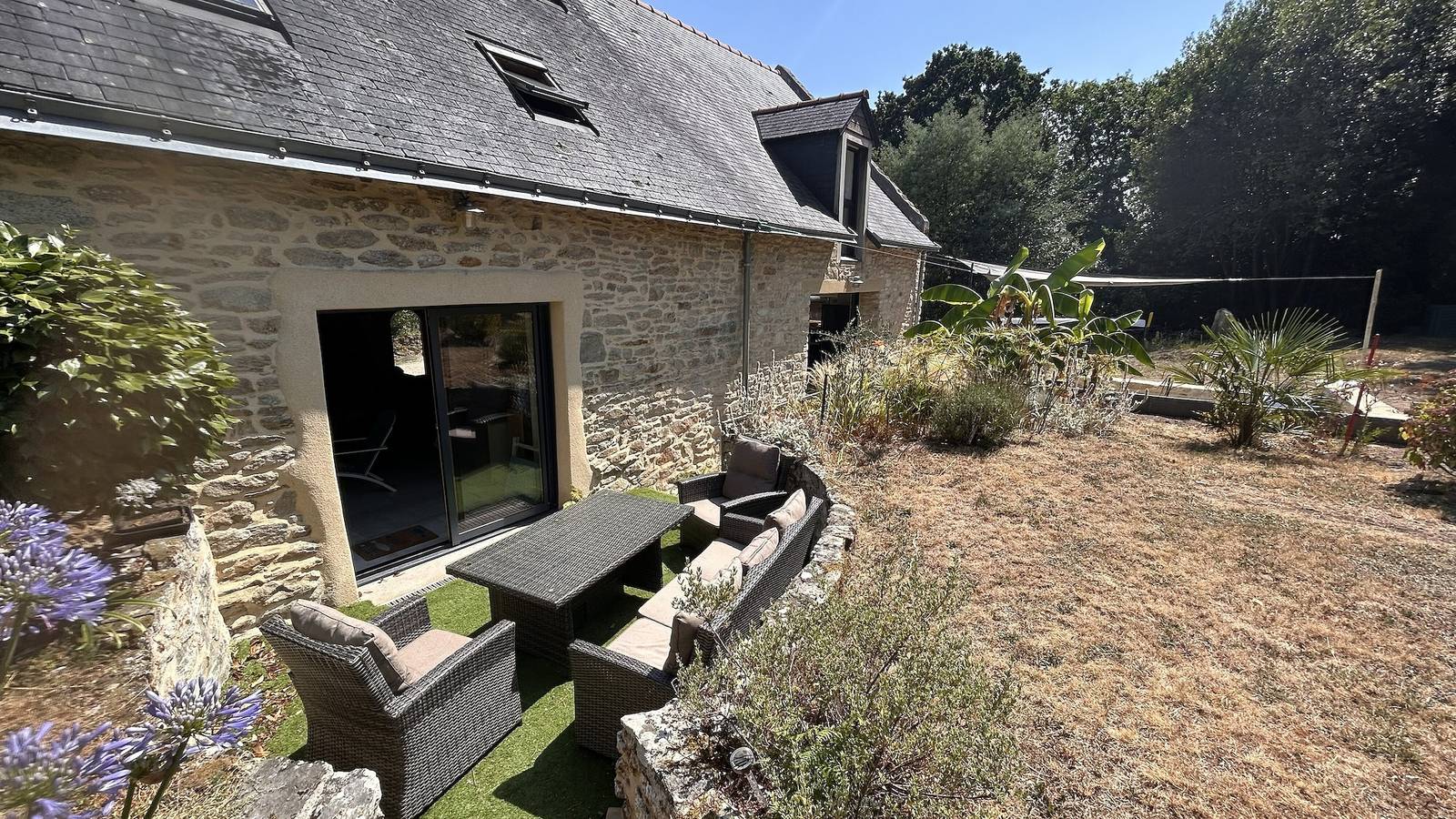 Maison de caractère dans le Golfe du Morbihan avec terrasse et jardin privatifs in Sarzeau, Côte des Mégalithes