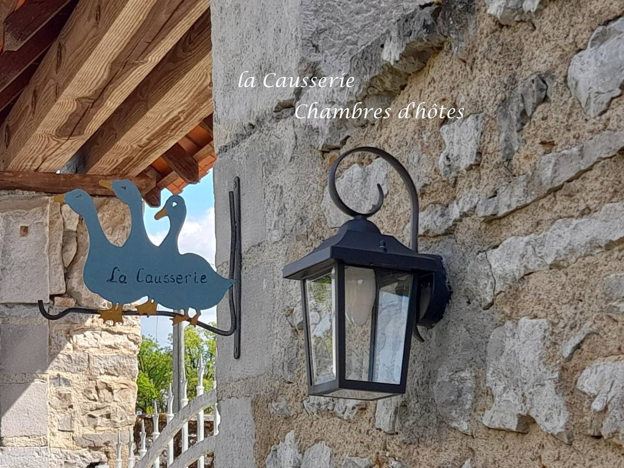 Suite chbres d'hôtes +pisc. intérieure pour vous seuls - Pour vous seulement ! in Gramat, Massif central