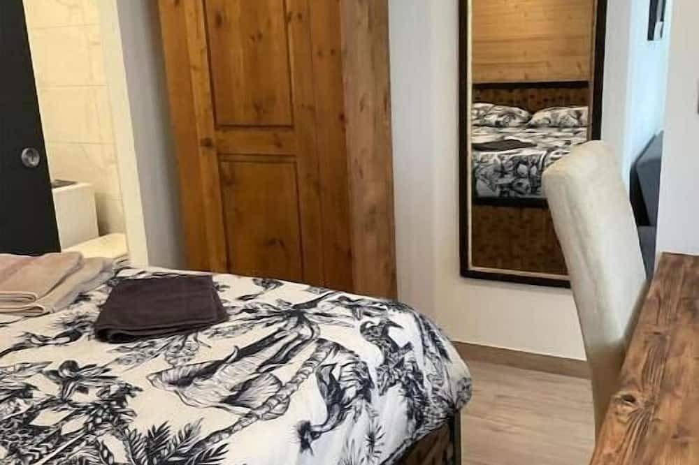 Entire apartment, Appart Dans Chalet Au Calme Vue Imprenable Alpes in Thyez, Bonneville region