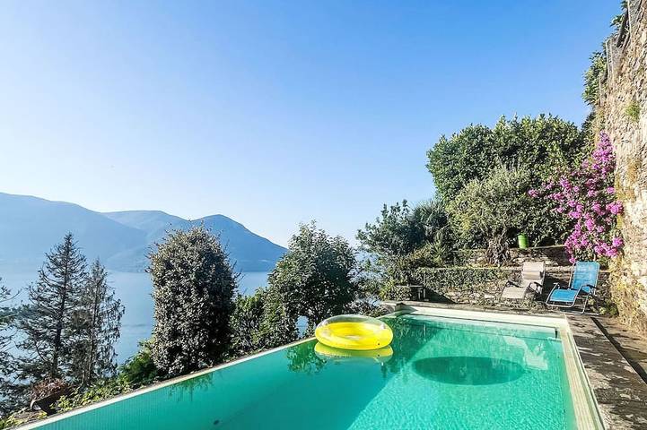 Ferienhaus für 6 Personen, mit Balkon und Pool
