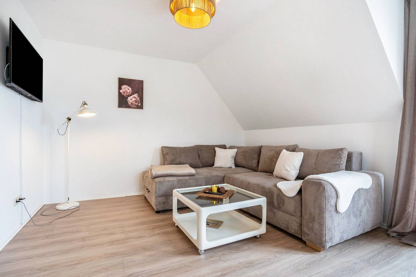 Ganze Wohnung, Apartment 'Elke' mit gemeinsamer Terrasse, privatem Garten und Wlan in Wiek, Rügen