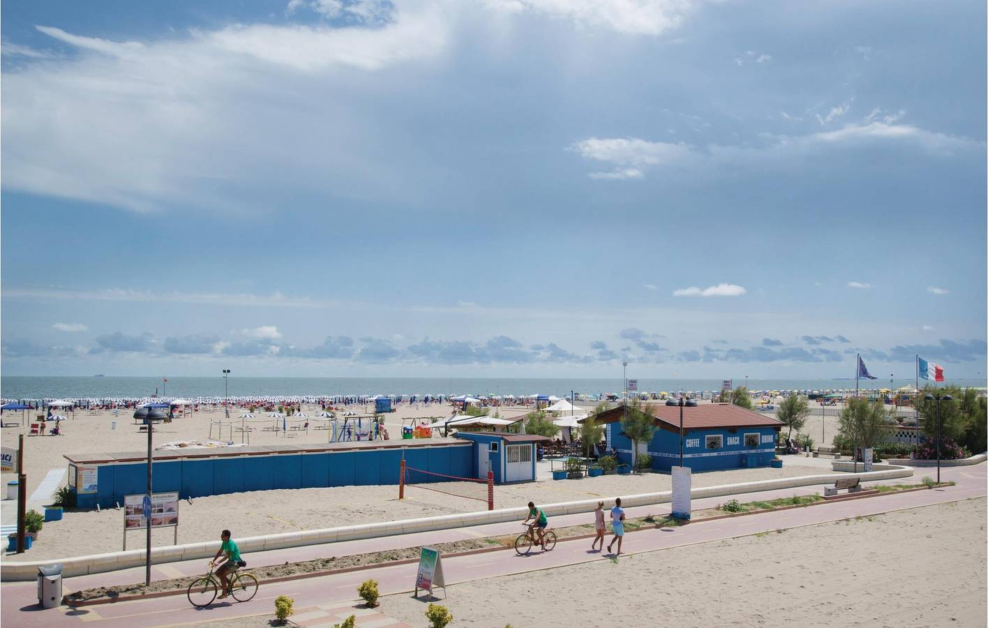 Appartamento intero, Appartamento Beachy Terrace: 300m dalla spiaggia in Rosolina Mare, Polesine