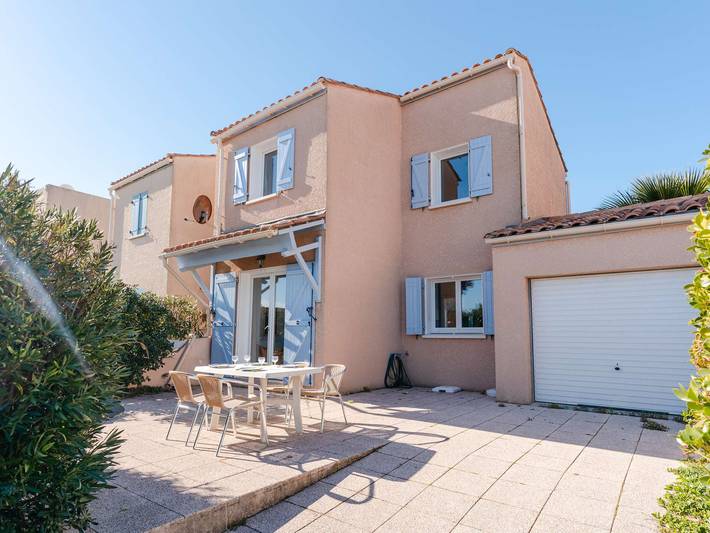 Villa pour 5 personnes, avec Terrasse ainsi que Piscine et Vue à Fleury