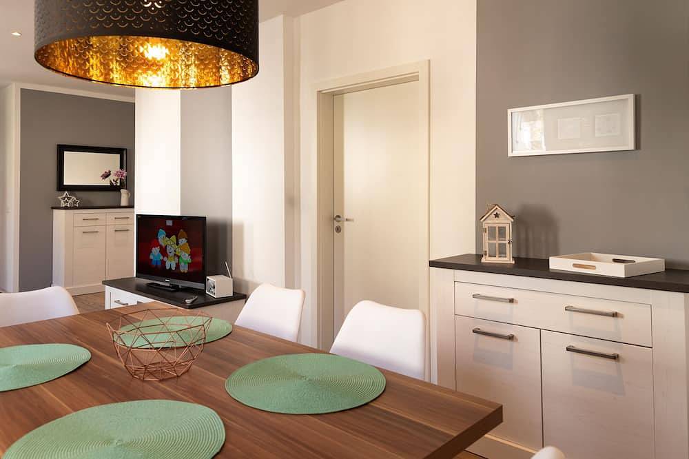 Ganze Wohnung, Große moderne Ferienwohnung im Zentrum von Bad Tabarz in Tabarz, Rennsteig