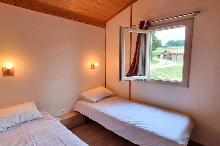 Gîte pour 4 personnes, avec jardin à Usson-en-Forez - 4