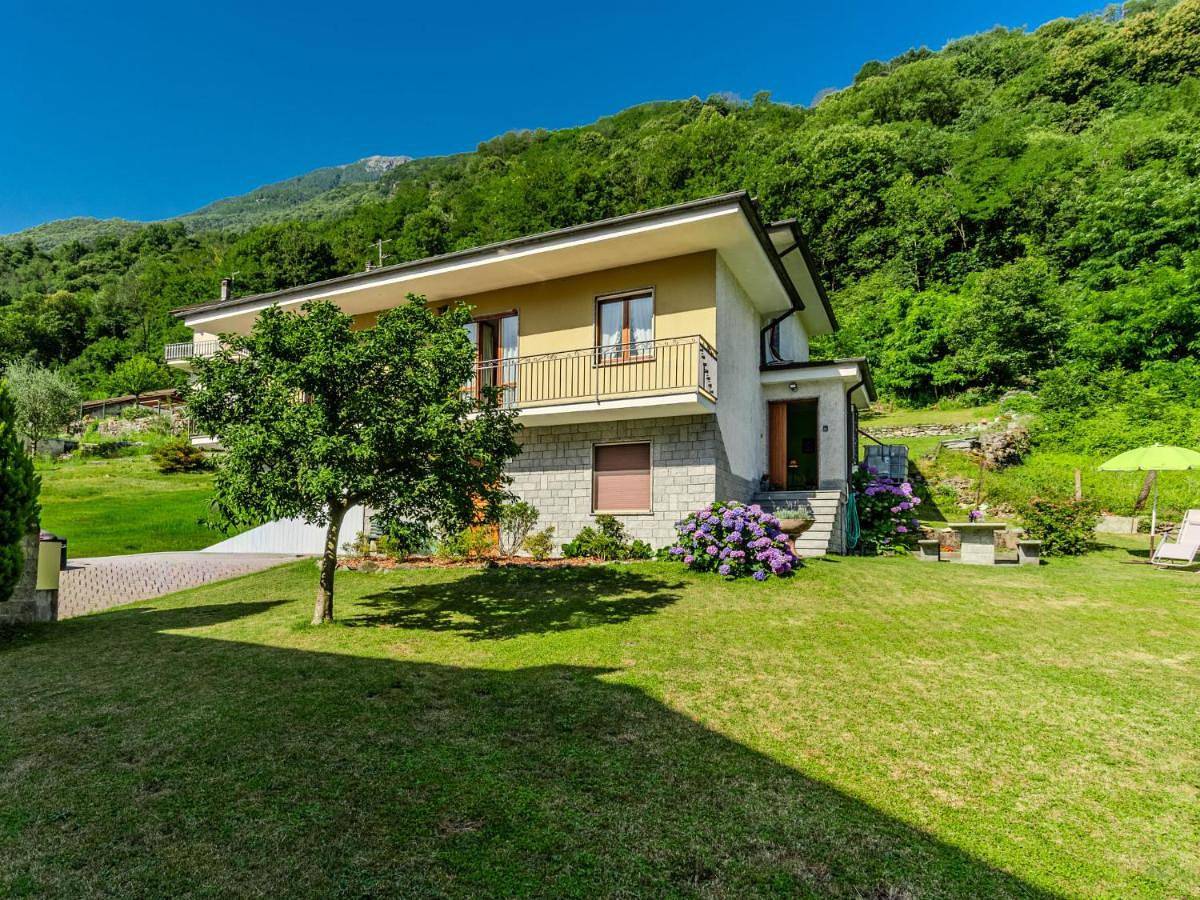 Ganze Wohnung, Apartment Family Home by Interhome in San Pietro (Samolaco), Samolaco