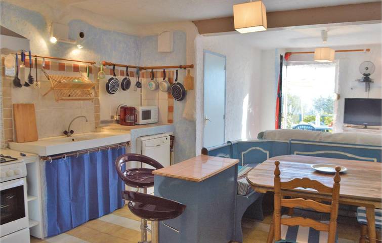 Ganze Ferienwohnung, Gemütliches Apartment mit Terrasse, WiFi und Parkplatz in Serra-di-Ferro, Ajaccio und Umgebung