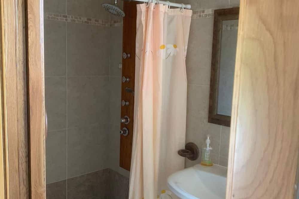 Casa Romeo Gehäuse in typisch galicischer Architektur in Brión, La Coruña Provinz