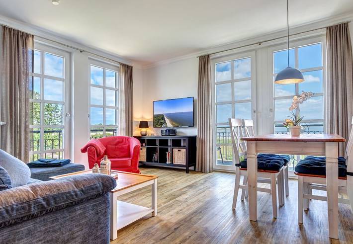 Appartement entier, Appartement de vacances pour 2 personnes avec vue sur le lac in Balm, Benz