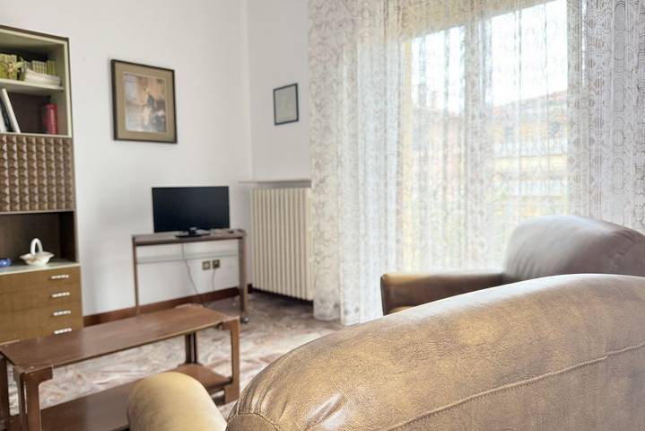 Entire apartment, Se274 – Marotta, spacious four-room apartment with parking space in Marotta, Mondolfo Region
