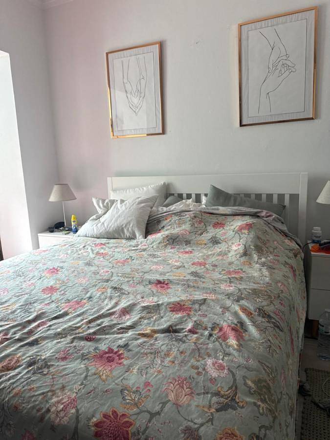 Casa de férias para 3 pessoas, com jardim e vista em Alges