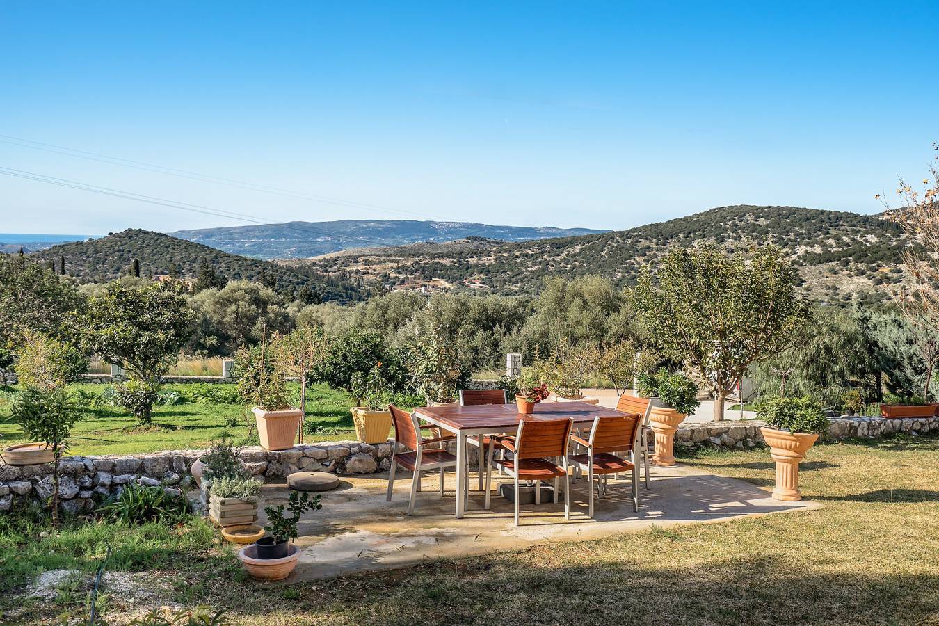 Entire studio, Studio Apartment "Zoi studio" with Sea View, Shared Garden & Wi-Fi in Kefalonia