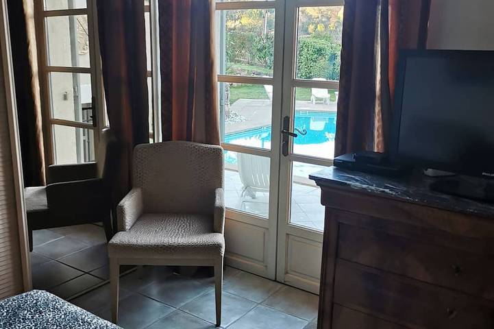 Location de vacances pour 6 personnes, avec jardin et terrasse, animaux acceptés à Valbonne - 3