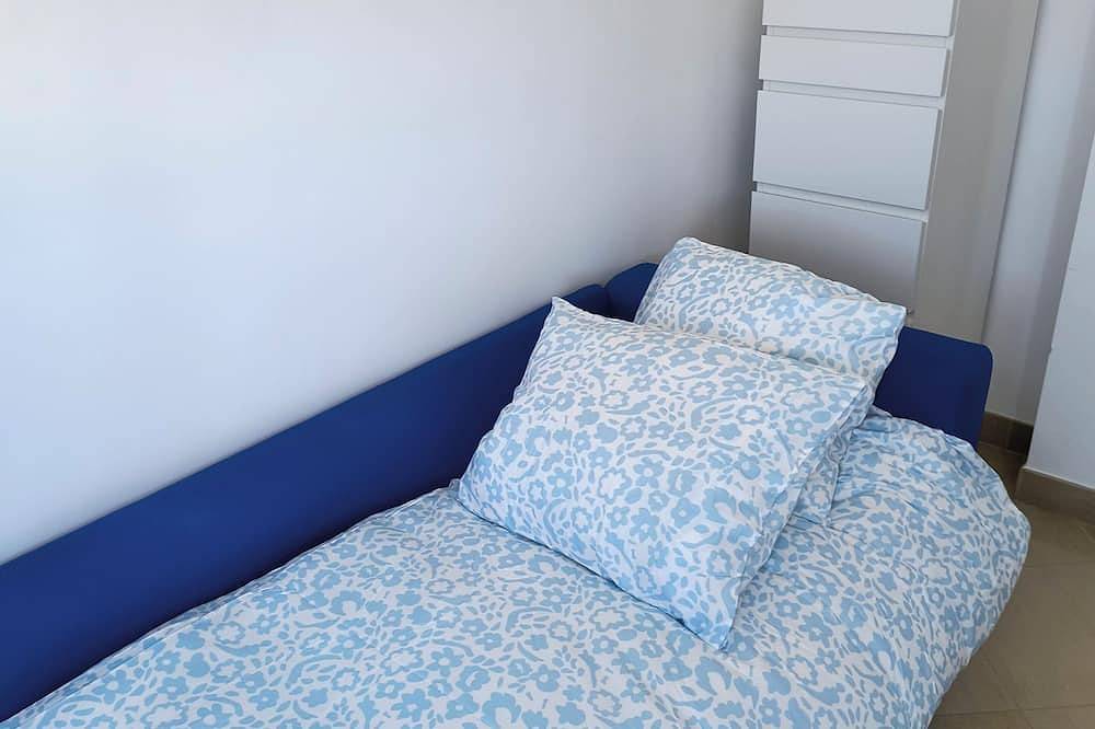 Entire apartment, A 84m2 spacious, quiet, modern flat ideal to work or explore Southern Spain in Lucena, Sierras Subbéticas