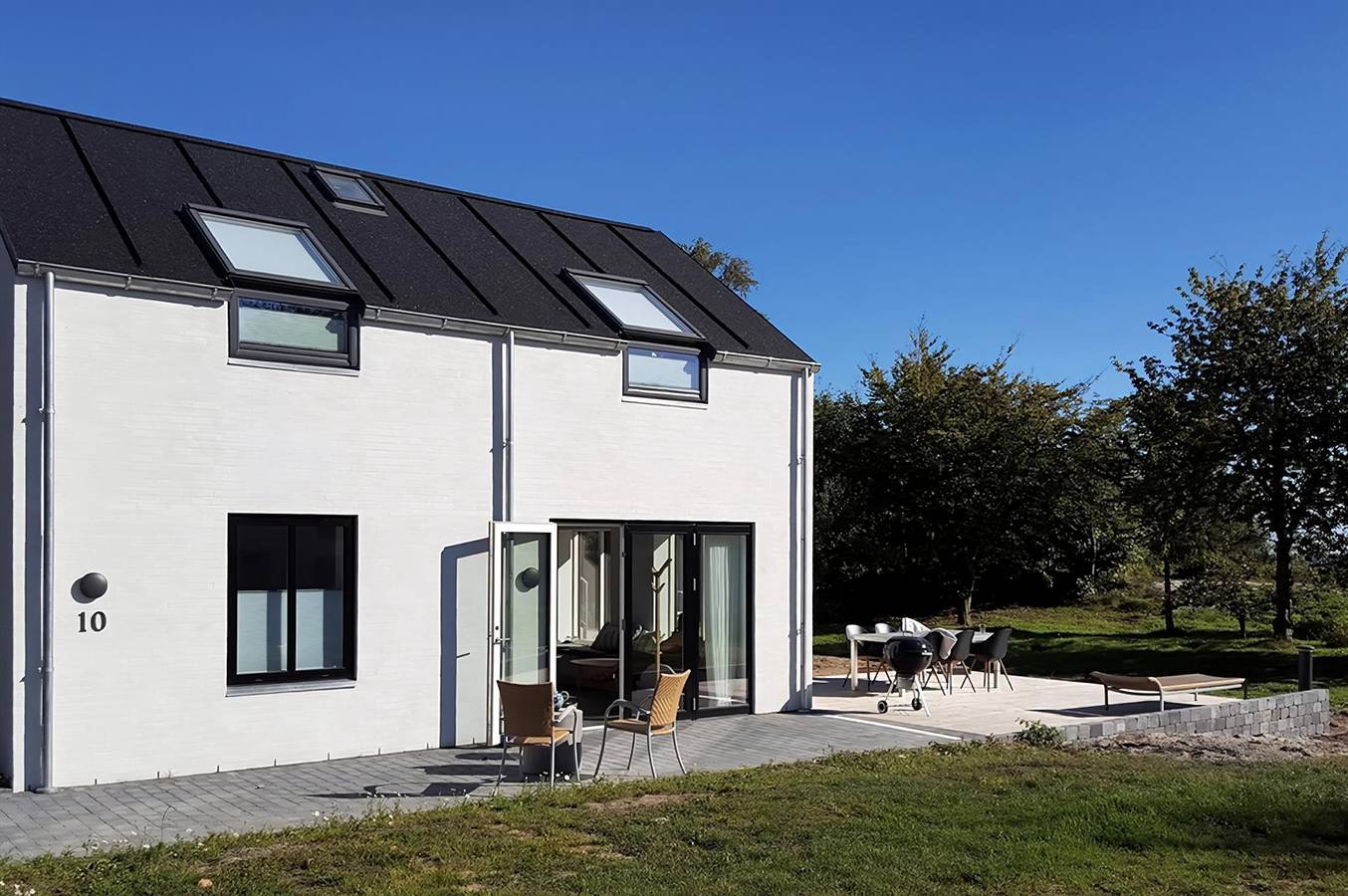 Ganze Wohnung, Stunning apartment in Aakirkeby w/ Wifi and 4 Bedrooms in Østre Sømarken, Pedersker