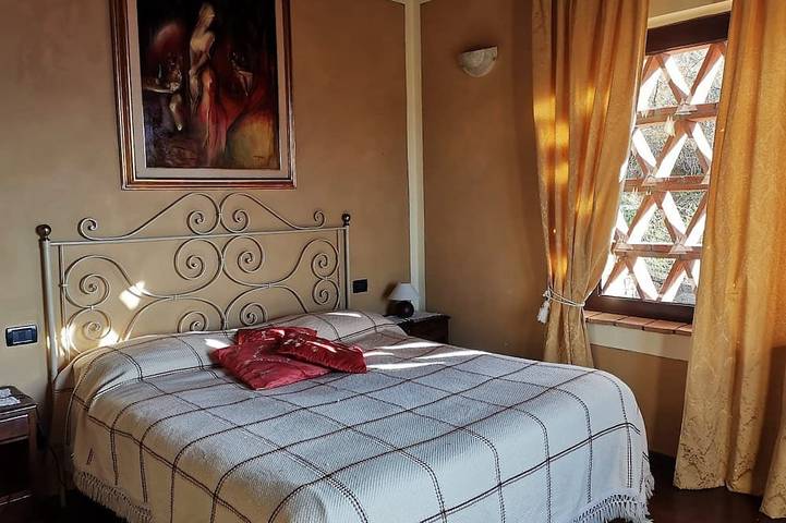 Barga -cottage & fienile 6 ettari di terra, piscina privata, WIFI, vista! in Barga, Parco Regionale delle Alpi Apuane