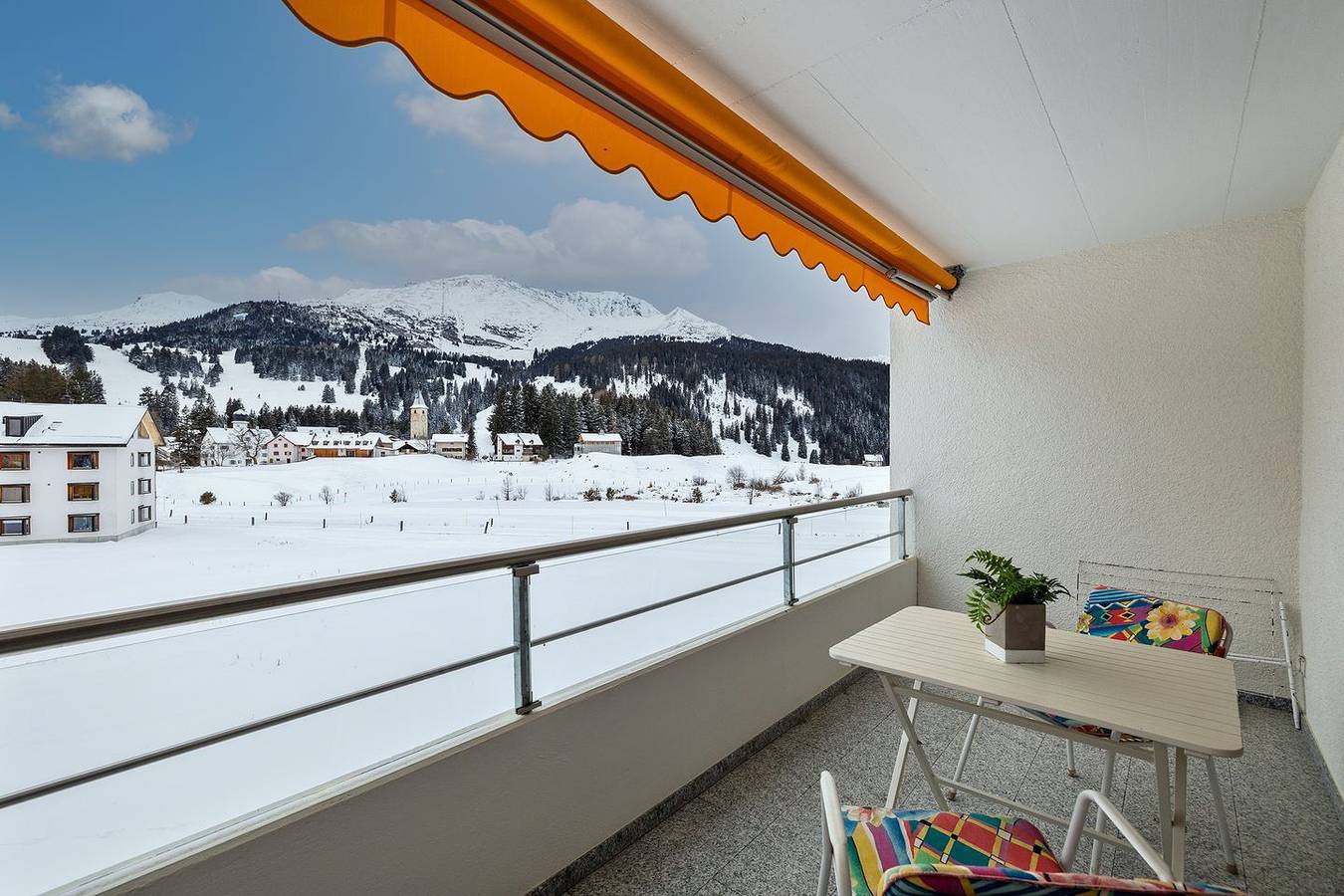 Ganze Wohnung, 1.5 Zimmer-Ferienwohnung im Herzen von Parpan in Churwalden, Plessur Alpen