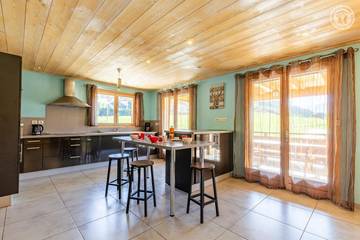 Gîte pour 12 Personnes dans Albiez-Montrond, Région de Saint-Jean-de-Maurienne, Photo 2