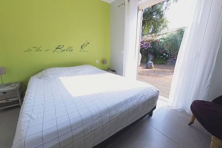 Location de vacances pour 6 personnes, avec jardin dans Sainte-Lucie de Porto-Vecchio - 2