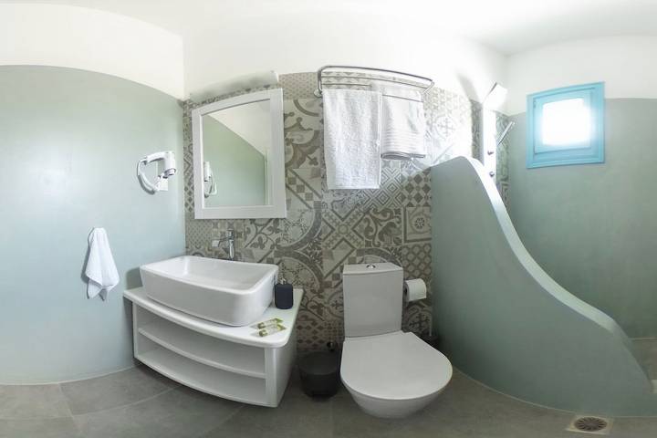 Villa pour 5 personnes, avec terrasse ainsi que vue sur l’océan et jardin