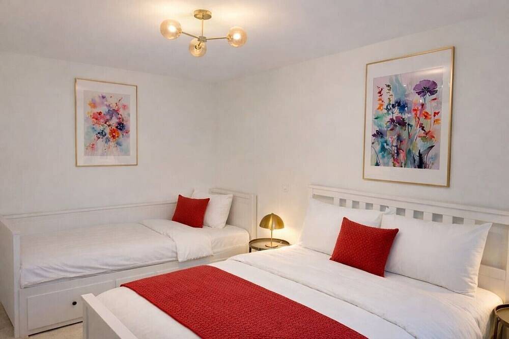 Ganze Wohnung, Jungfrau View Luxury Apartment with Bbq and Ac at Interlaken West Station by Swissdreamliving in Interlaken, Thunersee