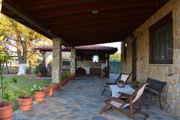 Maison de campagne pour 5 personnes, avec jardin et vue dans Ormos Panagias