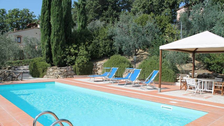 Ferienhaus für 13 Personen, mit Terrasse und Garten - 1