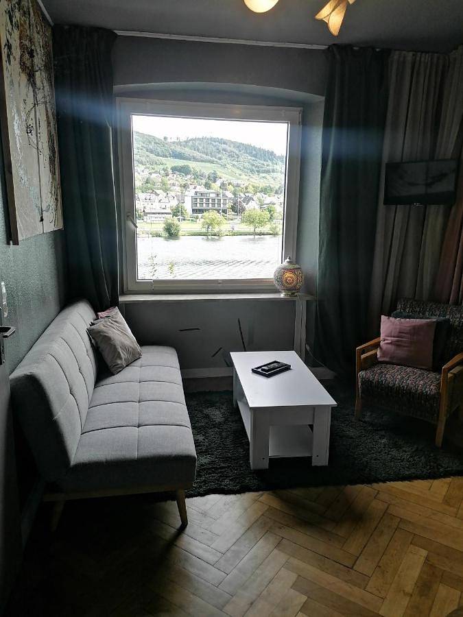 Ferienwohnung für 3 Personen, mit Ausblick und Garten sowie Terrasse - 1