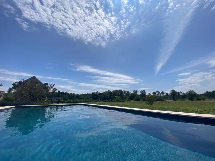 Location de vacances pour 14 personnes, avec jardin ainsi que vue et piscine à Continvoir - 2