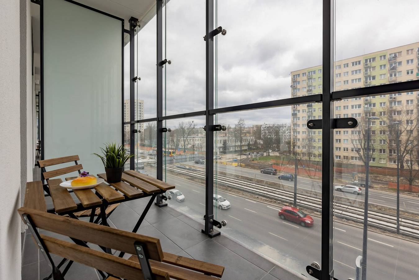 Cały apartament wypoczynkowy, Compact Studio in Wola | Balcony | Air Conditioning in Warszawa, Mazowsze