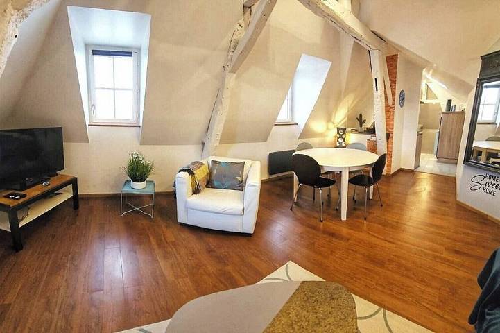 Appartement entier, Appartement Quai 75 - 5 étoiles - Vue Vienne in Châtellerault, Vienne (France)