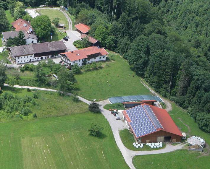 Bauernhof für 5 Personen, mit Balkon und Garten, kinderfreundlich in Bernau am Chiemsee - 2