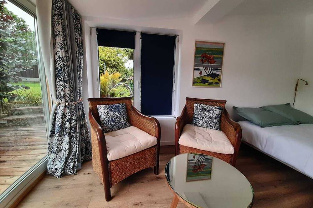 Appartement entier, Très joli studio, à 50 m de la mer in Paimpol, Côte de Goëlo