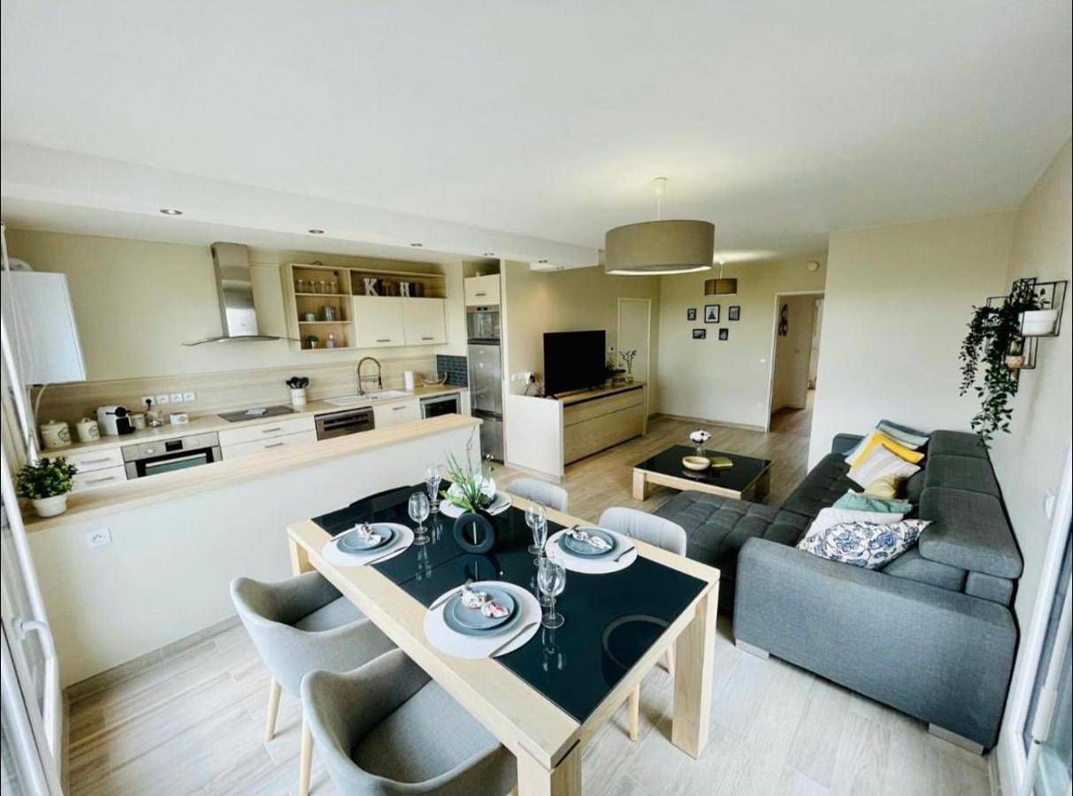Appartement entier, Three-Bedroom Apartment in Chanteloup-en-Brie, Seine-et-Marne