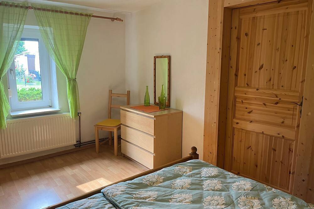 Ganze Wohnung, Ferienwohnung mit Garten und Ostseenähe Ovs 111 - 2-Raum-Ferienwohnung bis 2 in Rakow, Salzhaff
