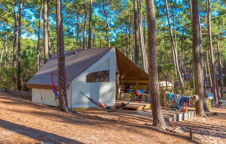 Location de vacances pour 6 personnes, avec piscine et terrasse dans Bombannes - 2