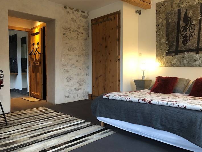 Chambre d’hôte pour 2 personnes, avec piscine ainsi que jacuzzi et jardin en Haute-Savoie - 3