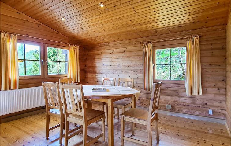 Charmante Wohnung mit Terrasse in Fehrenbach 400m vom Stadtzentrum in Fehrenbach, Masserberg
