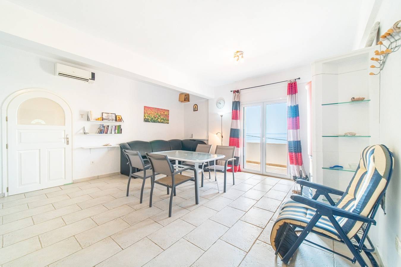 Entire apartment, Apartment 'Alex' with Wi-Fi and Air Conditioning in Mparmpati, Corfu
