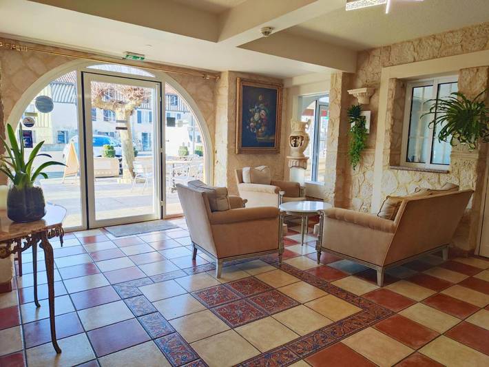 Hôtel pour 3 personnes, avec vue et balcon à Nogaro