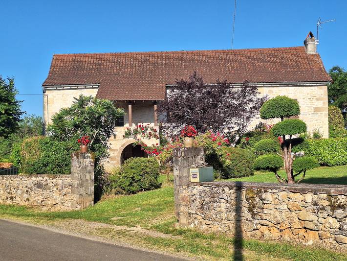 Maison de vacances « Maison 6 à 10 personnes » avec piscine privée, terrasse et Wi-Fi in Sainte-Croix (Aveyron), Quercy