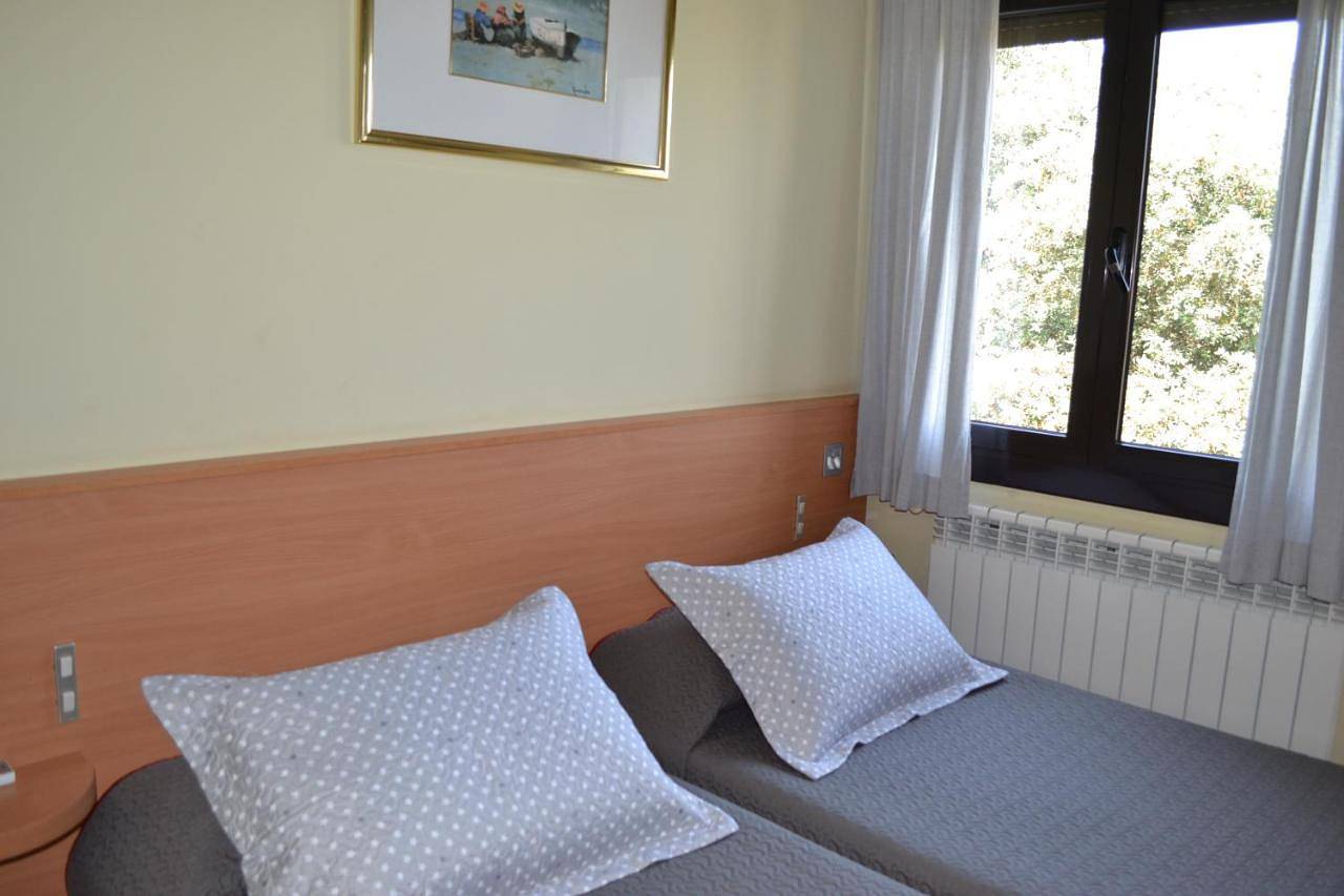 Triple Room in Figueras, Haut-Ampurdan