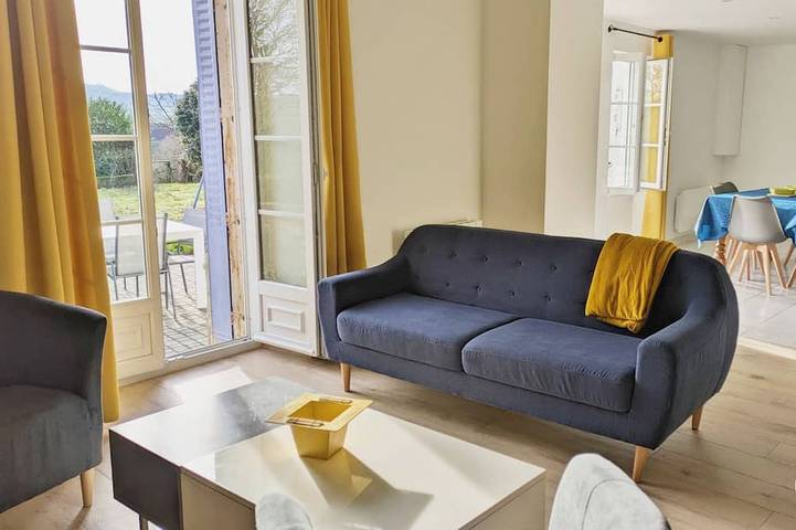 Gîte pour 6 personnes, avec Jardin à Hambers